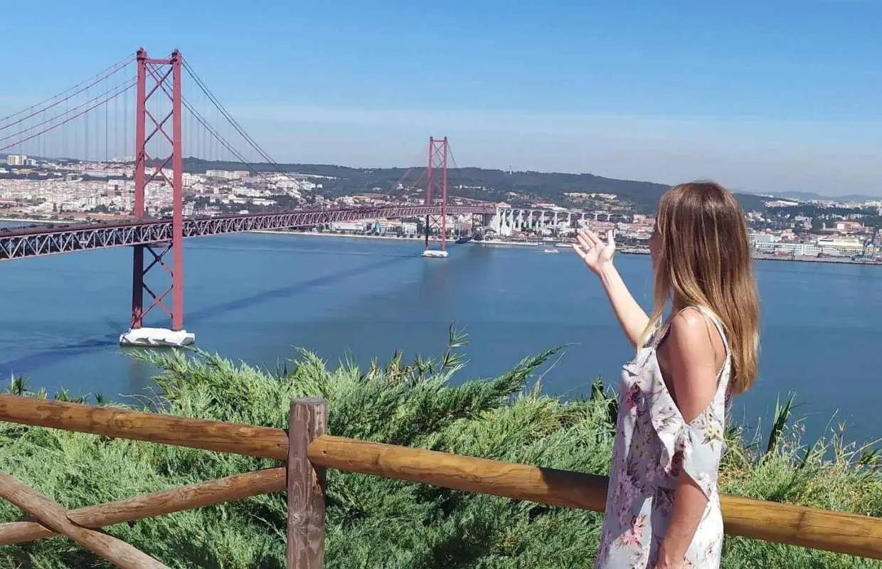From Lisbon: Arrábida Tiles & Wine Private Tour｜Portugal