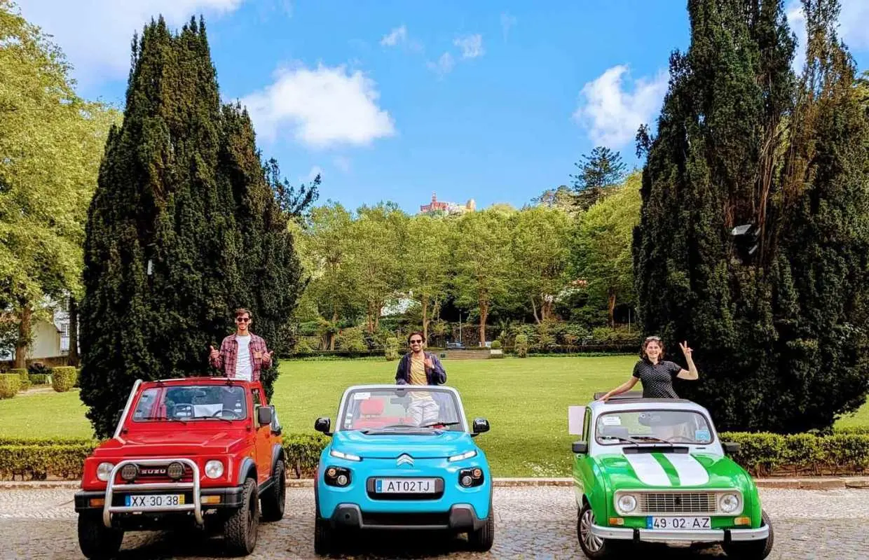 Sintra: Private Half-Day Classic Car or Electric Jeep Tour｜Portugal