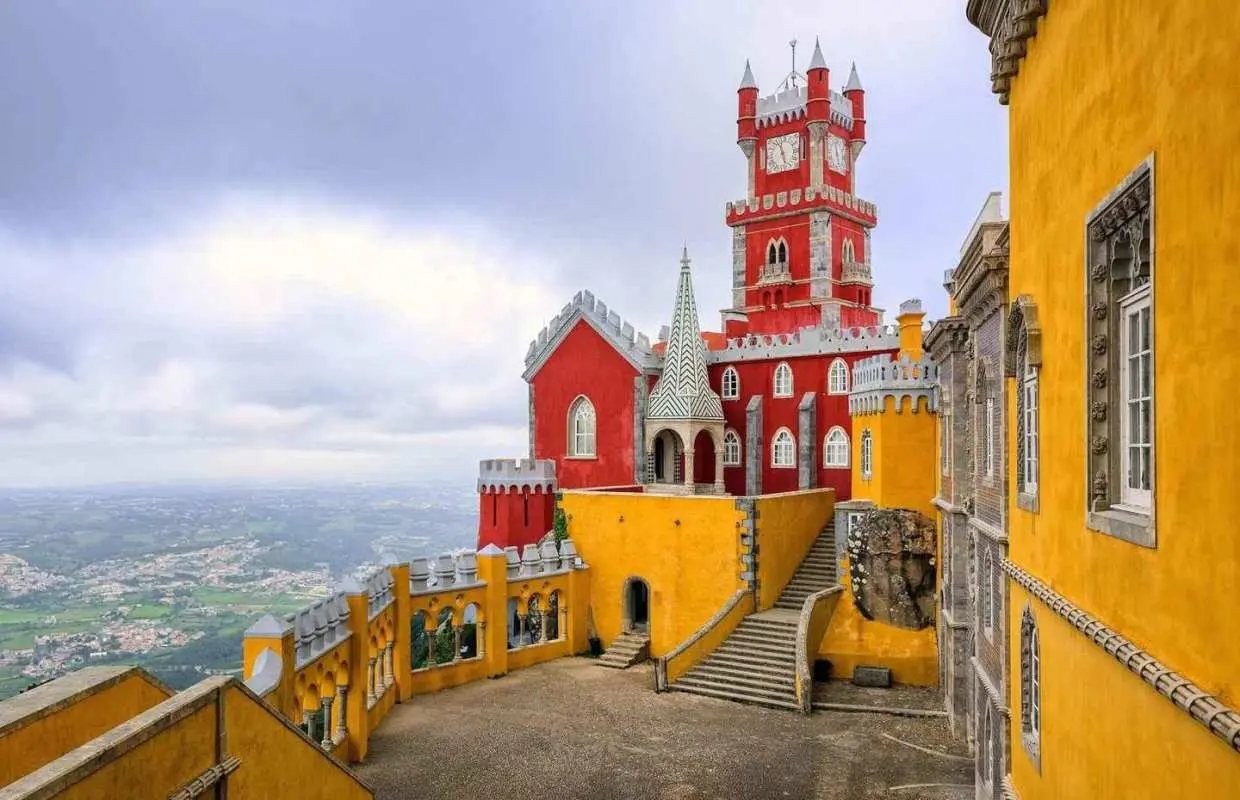 From Lisbon: Pena Palace, Moorish Castle & Cabo da Roca tour｜Portugal