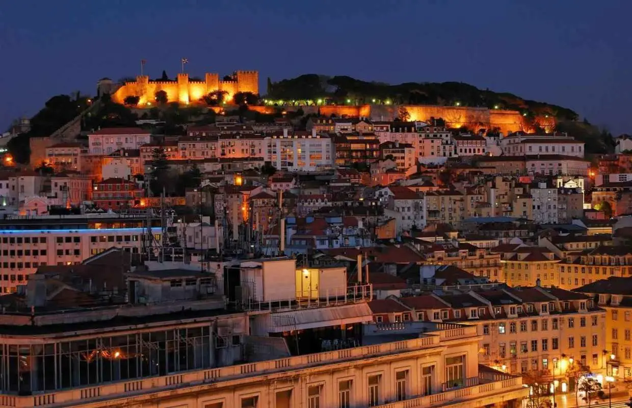 Tour đêm riêng tại Lisbon kèm chương trình nhạc Fado và bữa tối | Bồ Đào Nha