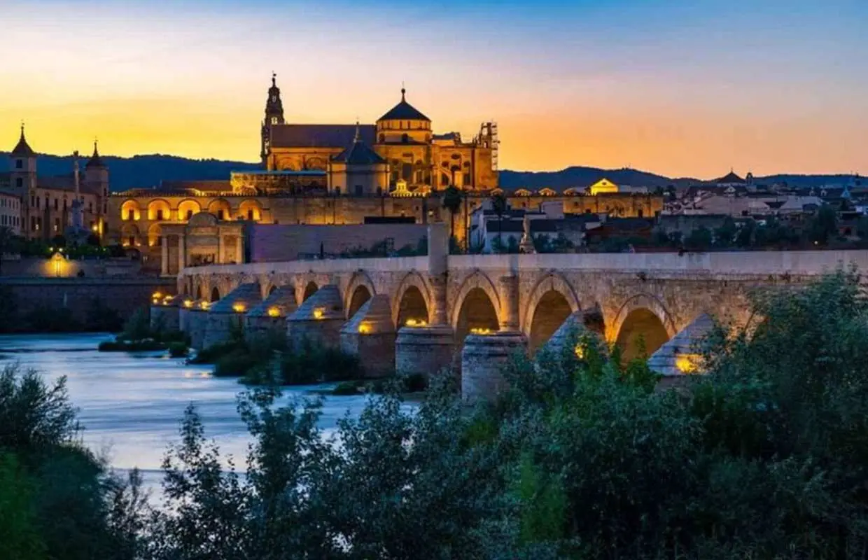 Córdoba: Private Mosque-Cathedral and City Tour｜Spain