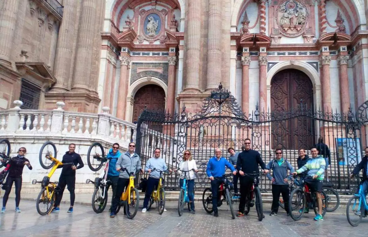 Malaga: Private City Highlights Bike Tour with Old Town｜Spain