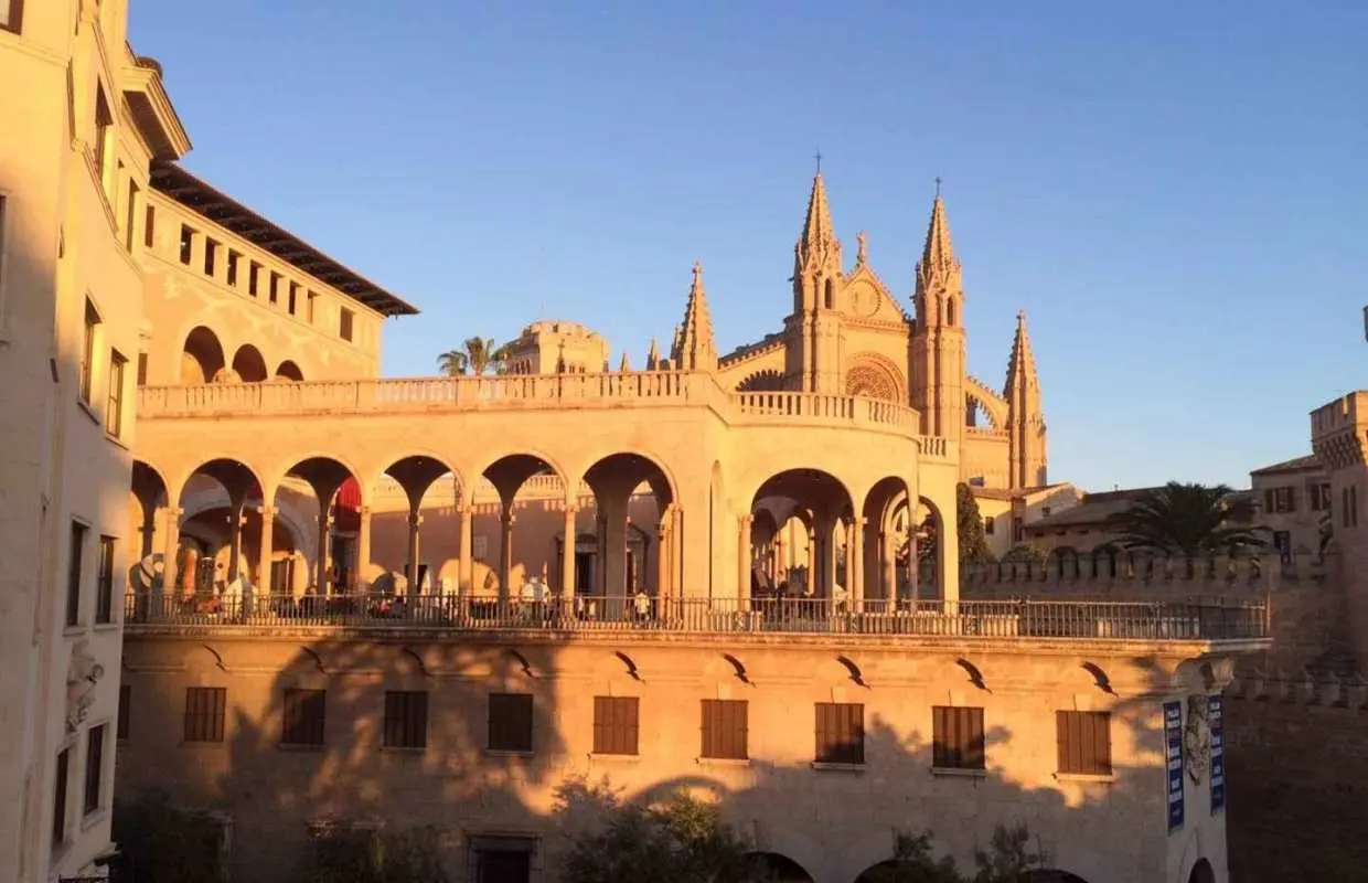 Palma Old Town Insider Tour with visit of the Cathedral｜Spain