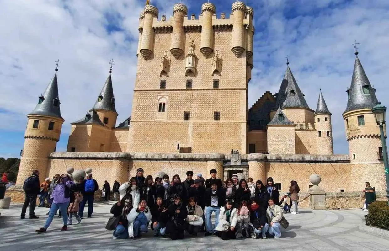 サラマンカ：セゴビアとアビラへの日帰り旅行（ガイド付き）｜スペイン