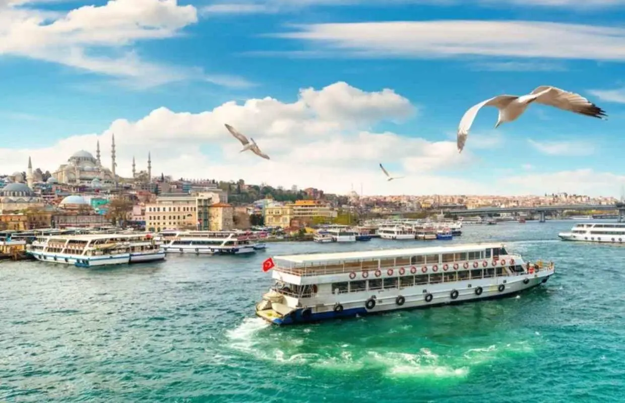 Tour có hướng dẫn viên; Nhà thờ Hagia Sophia, Du thuyền trên eo biển Bosphorus, Nhà thờ Hồi giáo Xanh, Balat | Thổ Nhĩ Kỳ