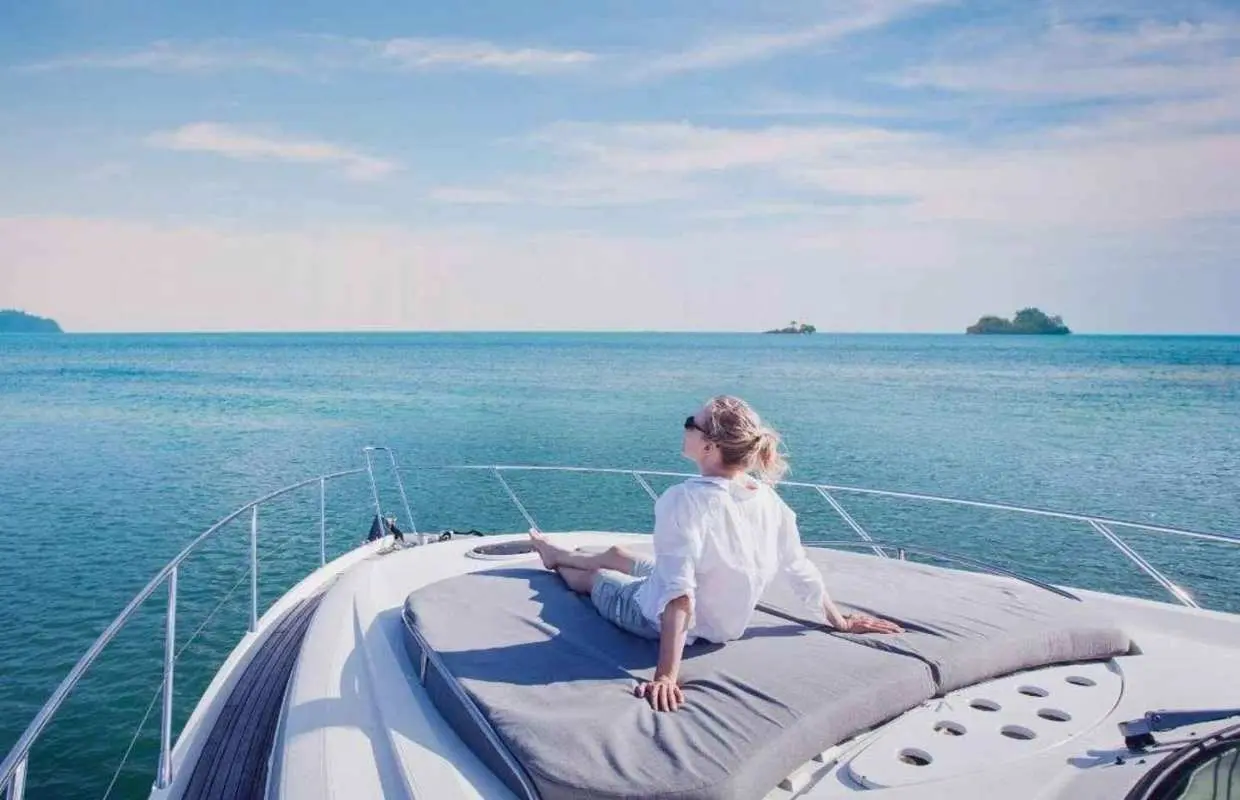 Istanbul: Bosphorus Yacht Cruise｜Turkey