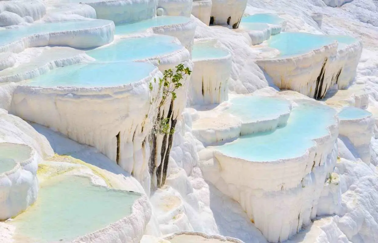 Pamukkale Day Tour from Kusadasi with drop-off in Antalya｜Turkey