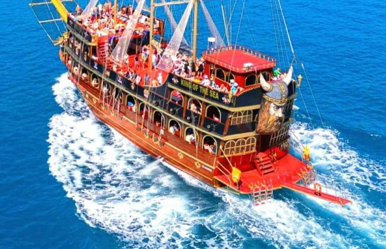 Boat Tour Foam Party in Alanya With Caves Lunch & Drinks｜Turkey