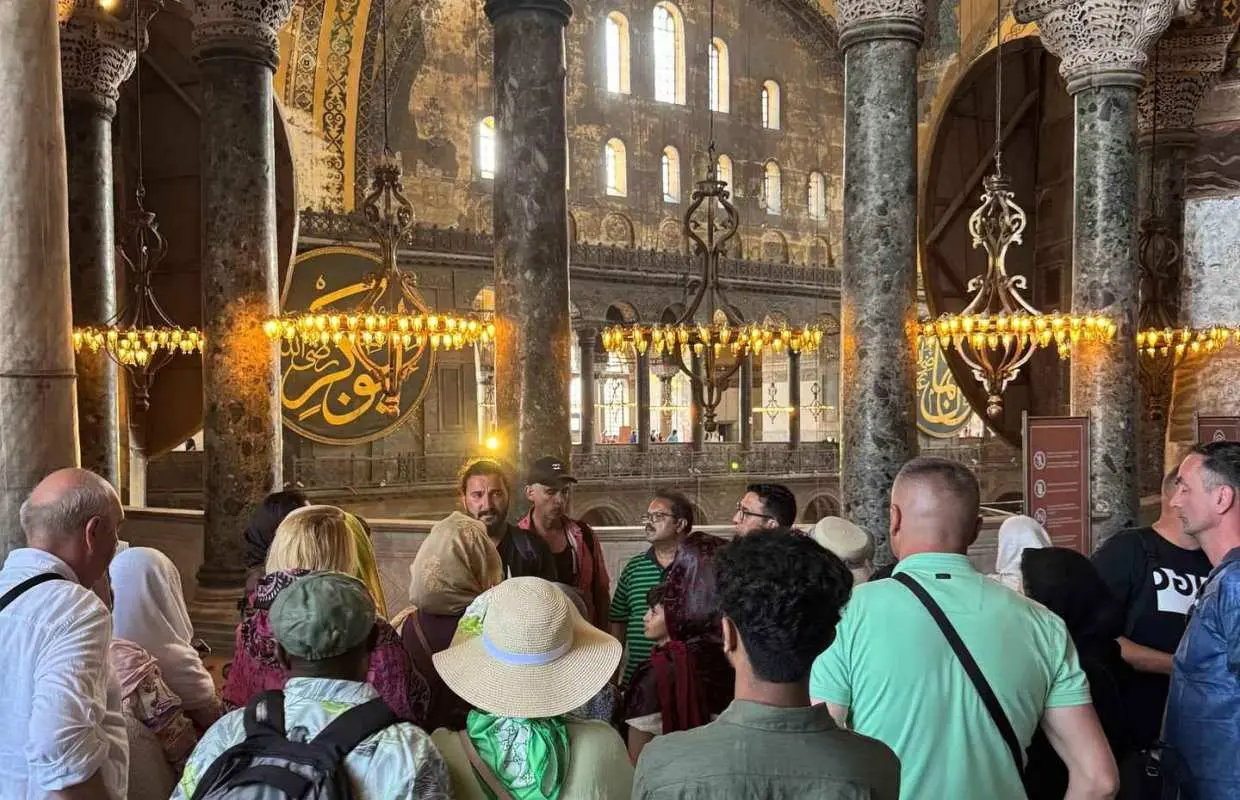Istanbul in One Day Hagia Sophia, Blue Mosque, Iron Church｜Turkey