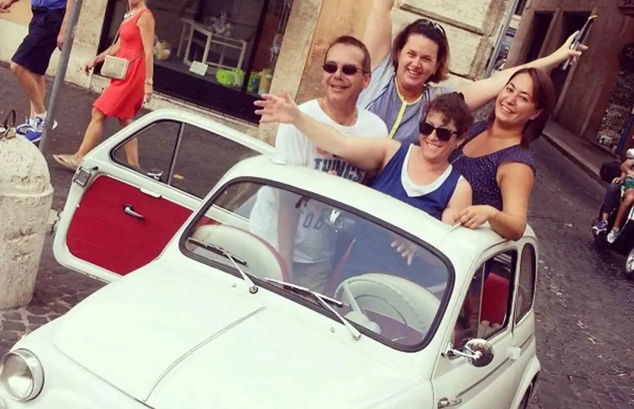 EXP Rome: Tour lái xe 3 giờ với xe Fiat 500 cổ điển | Ý