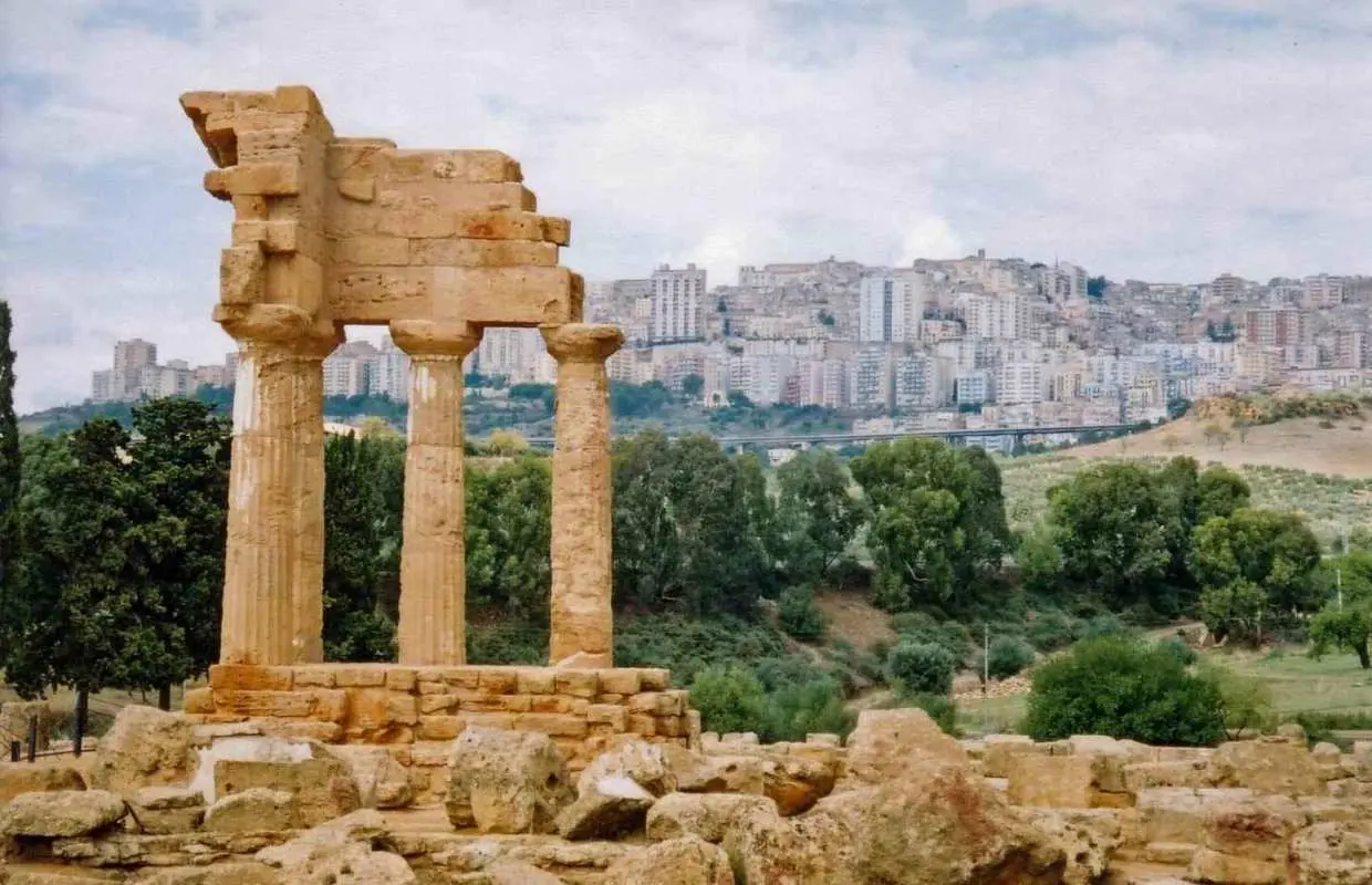 From Catania: Agrigento and Piazza Armerina Full-Day Trip｜Italy