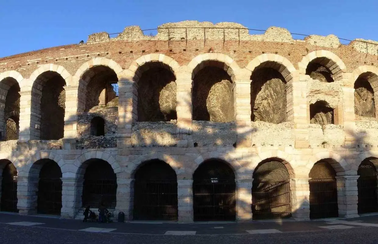 Verona: Sightseeing and Heritage Tour｜Italy