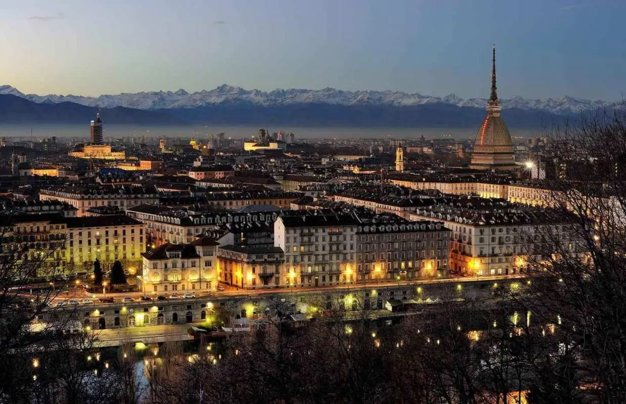 Turin: Cinema Museum and Mole Antonelliana Elevator Tour｜Italy