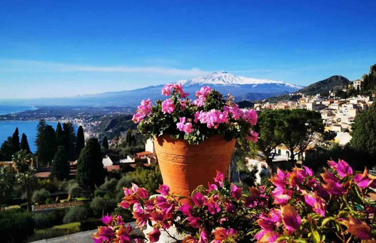 Taormina: Guided Walking Tour｜Italy