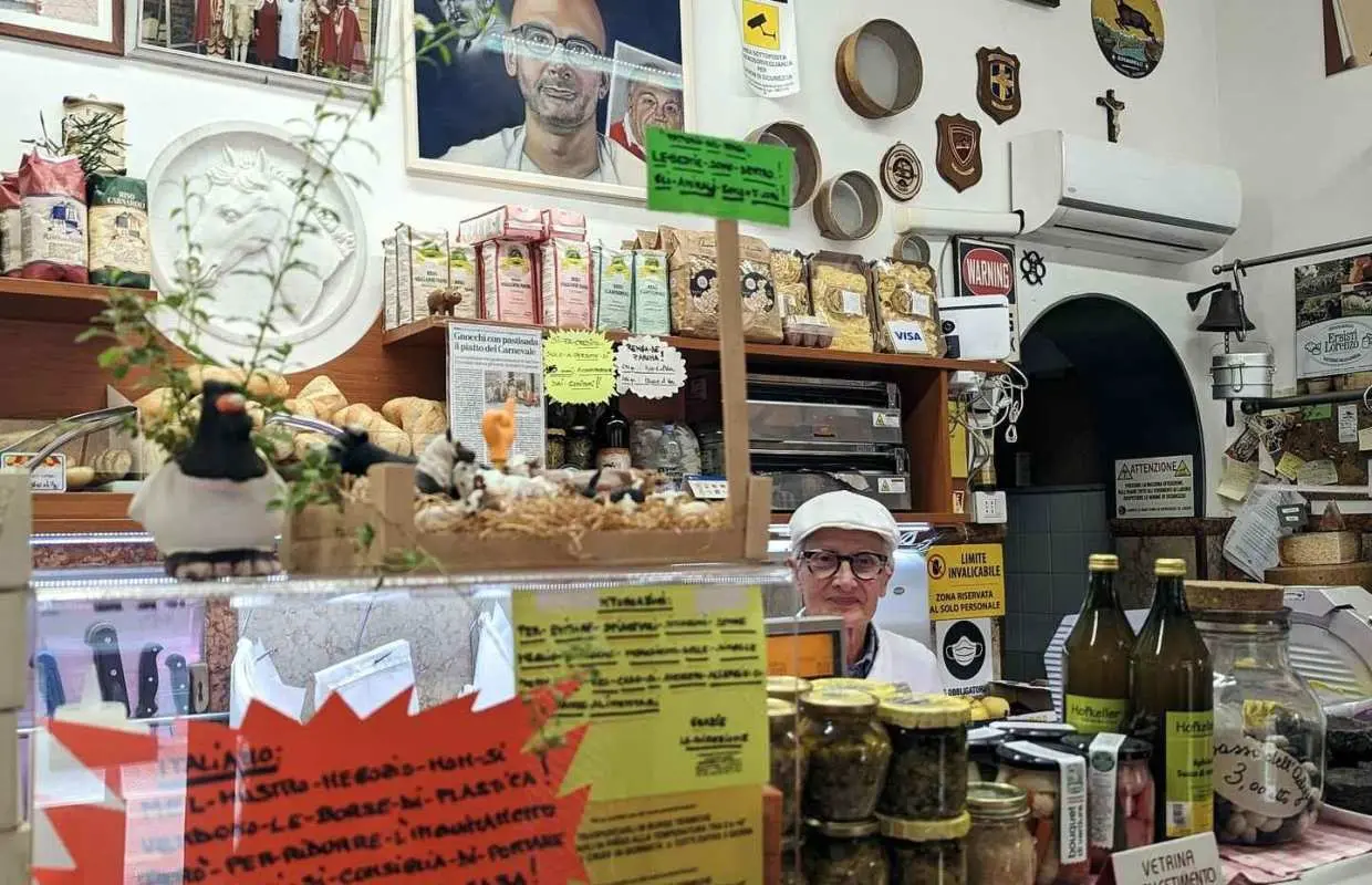 Guided Food Tour with Wine Tasting in Verona｜Italy