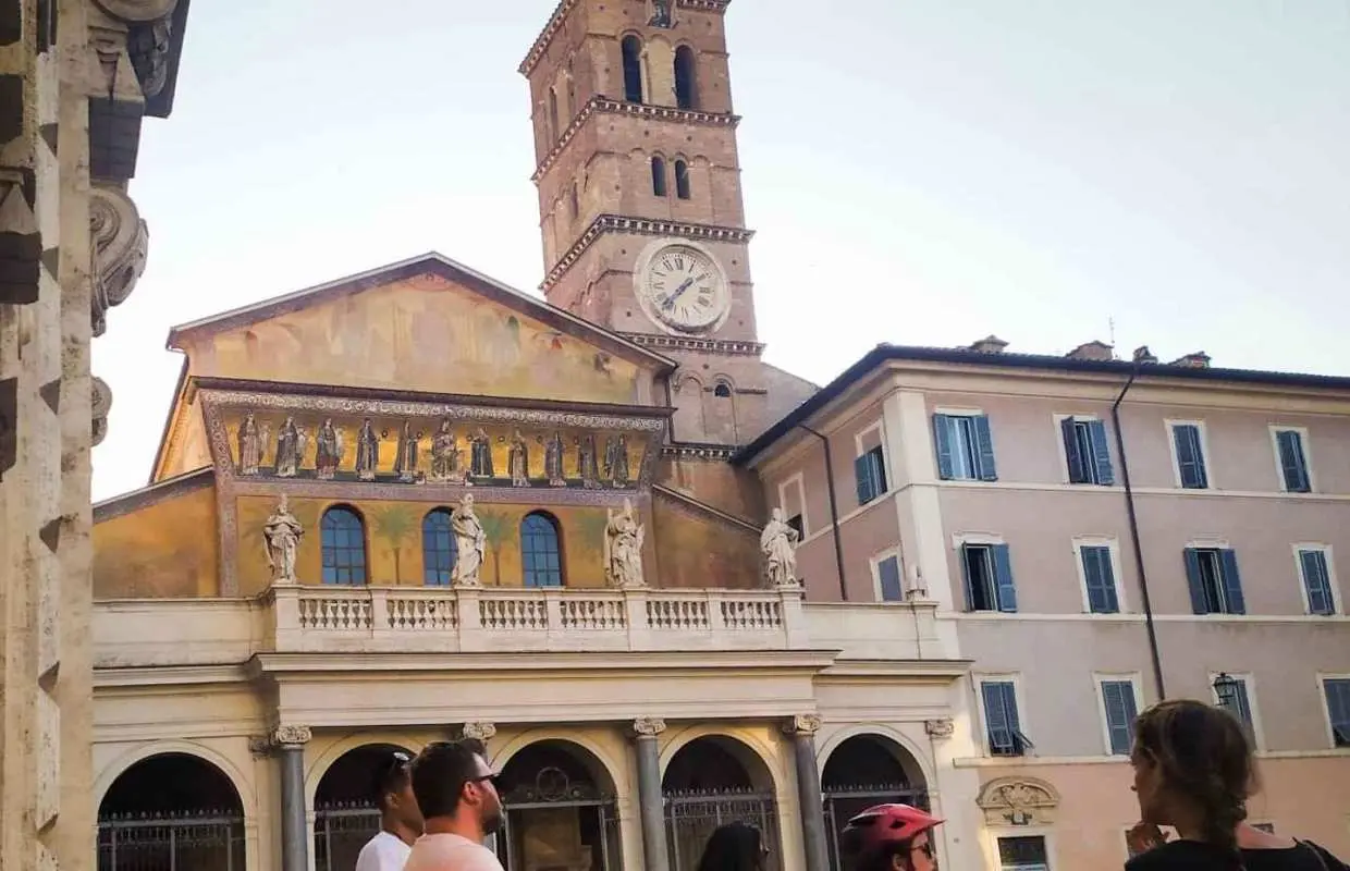 Rome :guided night e-bike tour with typical ice-cream｜Italy
