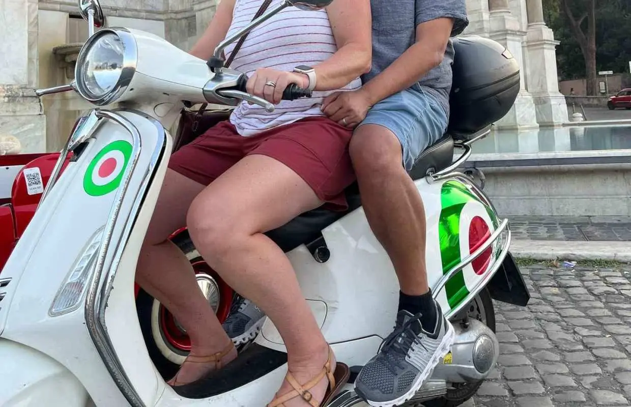 Rome: Vespa Self-Drive Tour with Gelato｜Italy