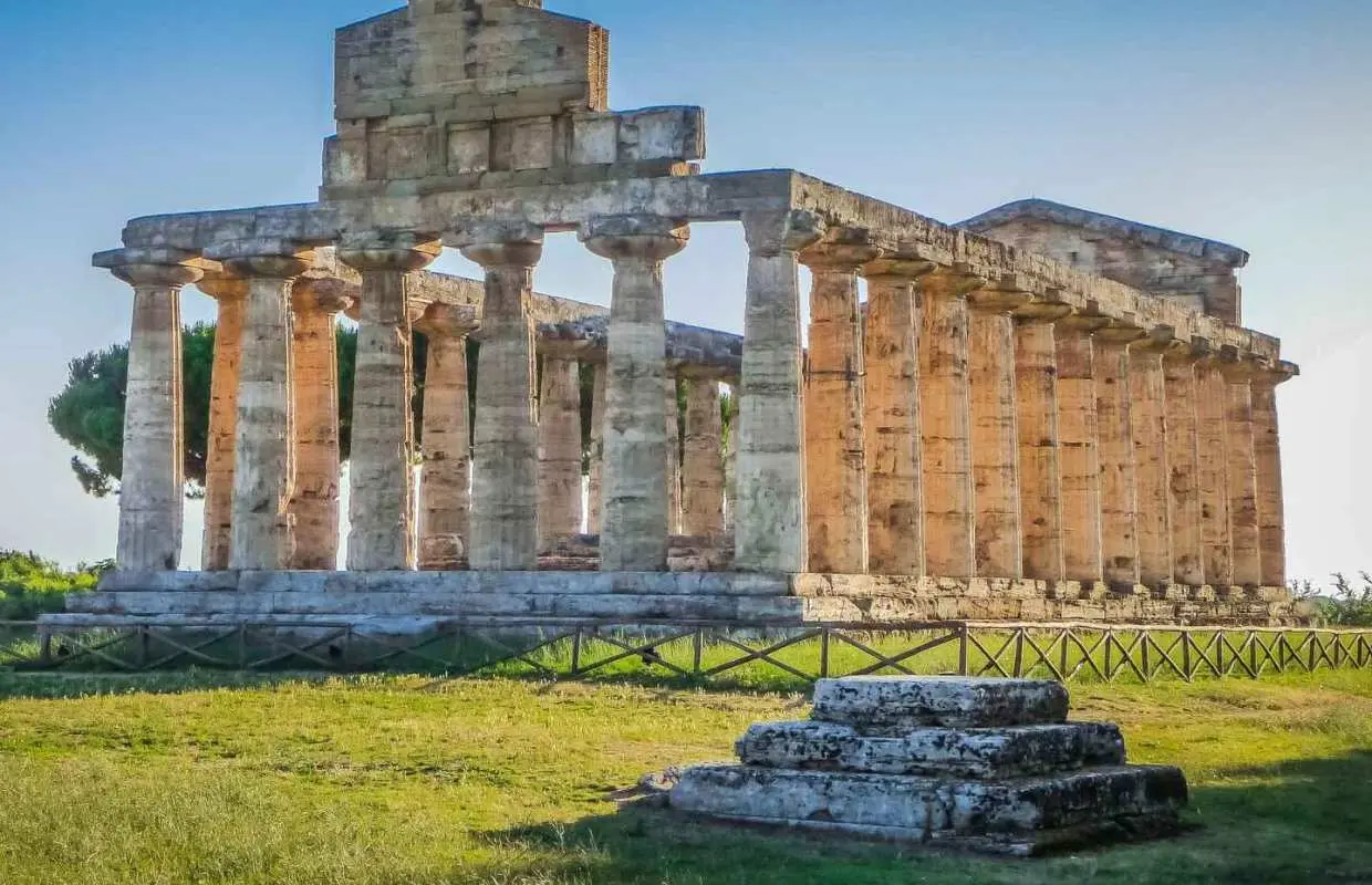 Private Tour from Naples to the Greek Temples of Paestum｜Italy