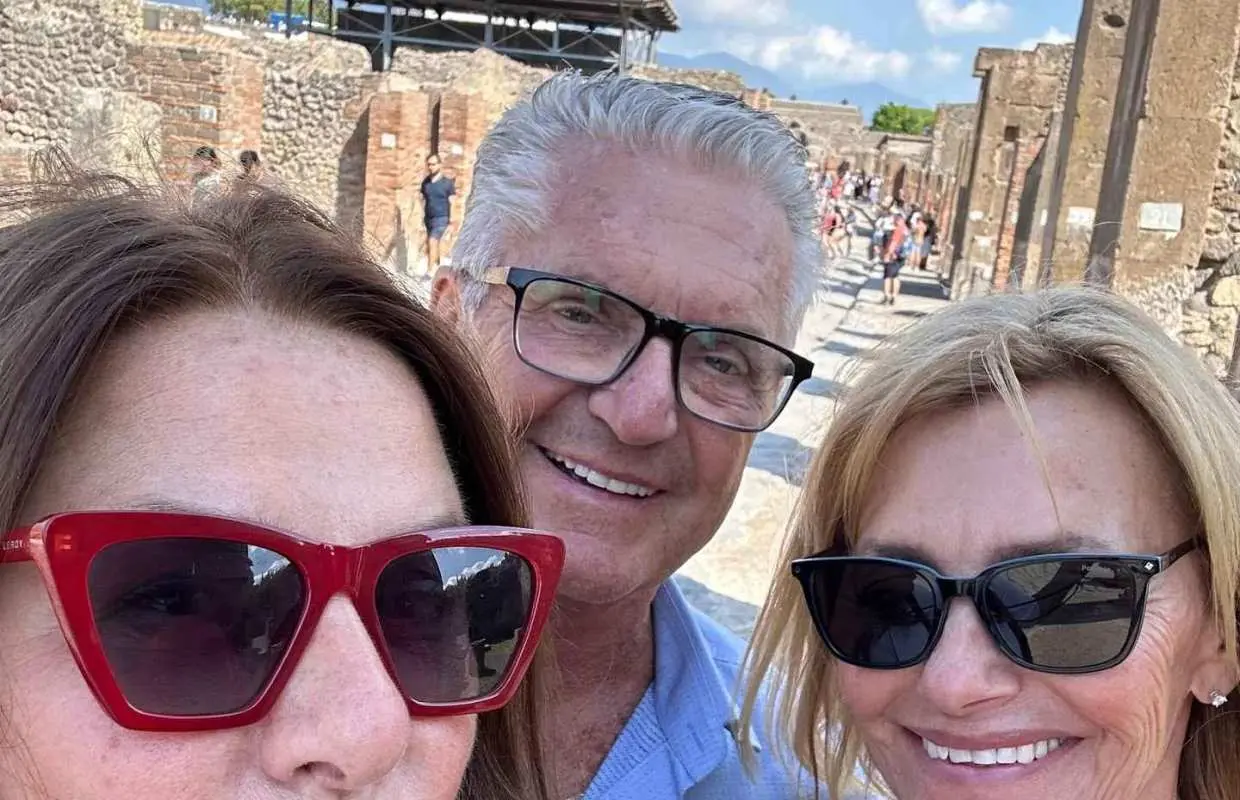 Transfer from Positano to Naples & Guided tour in Pompeii｜Italy
