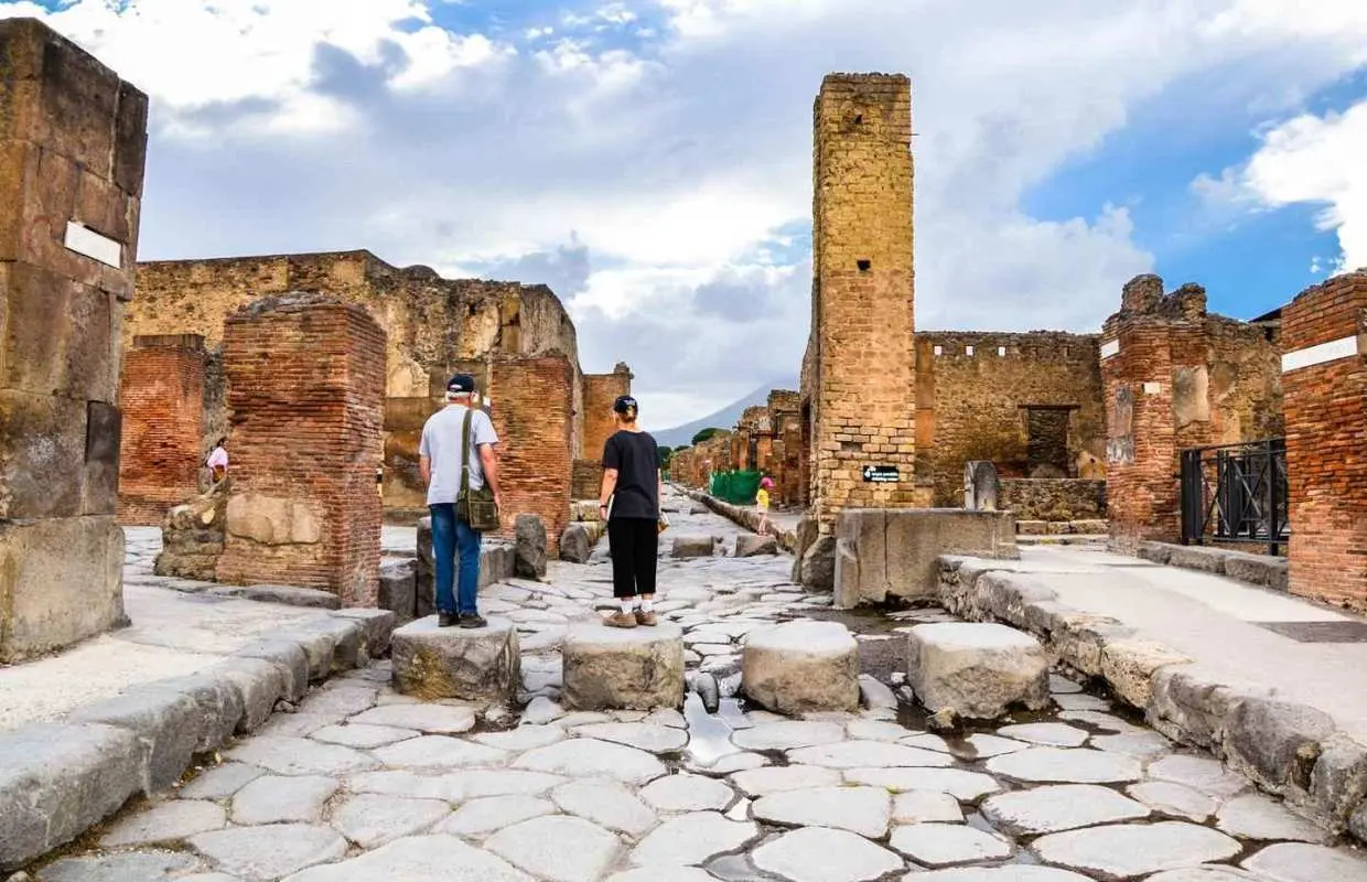 From Naples_ Pompeii+Amalfi coast tour｜Italy