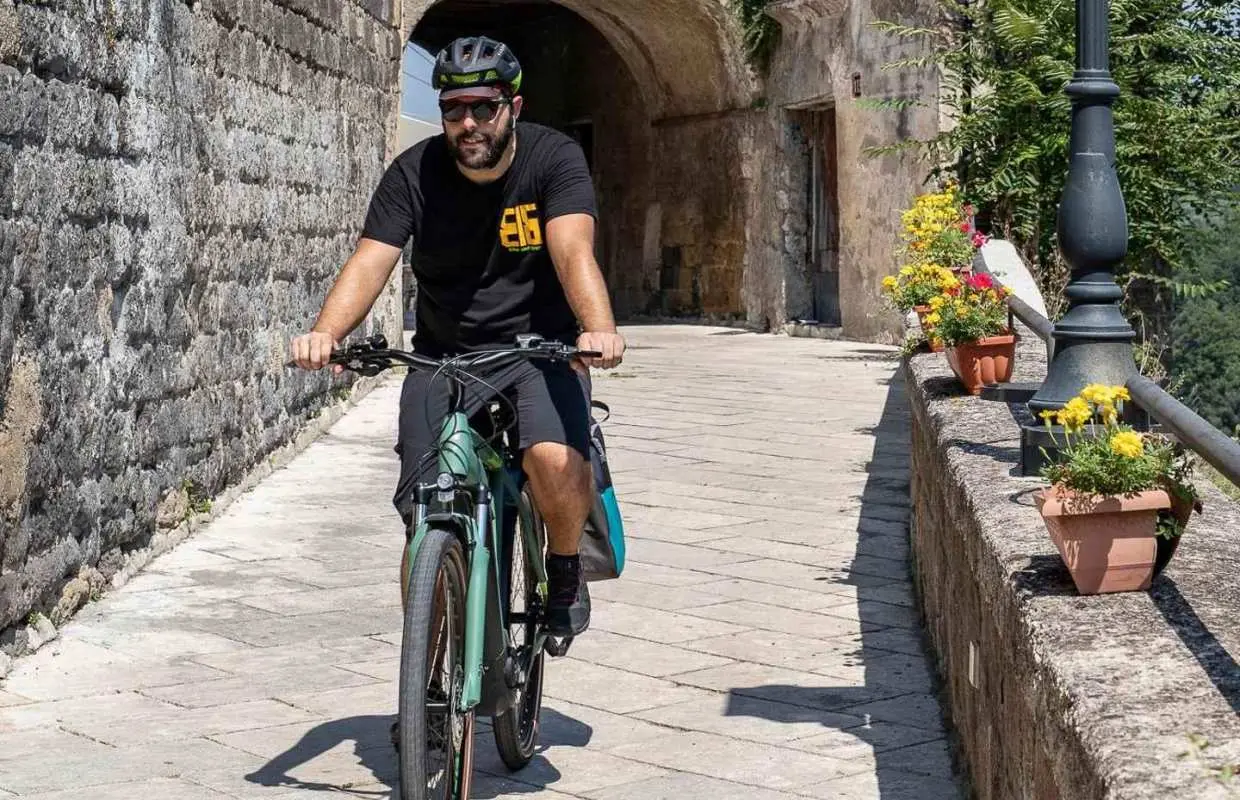 From Caserta: e-bike tour to Sant'Agata de' Goti｜Italy