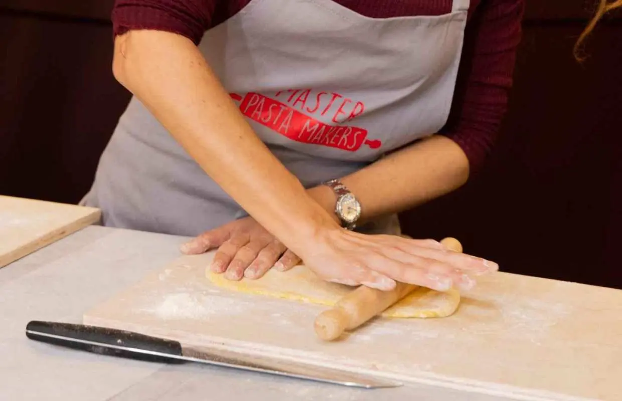 Fettuccine & Tiramisu Masterclass: Pasta & Dessert｜Italy