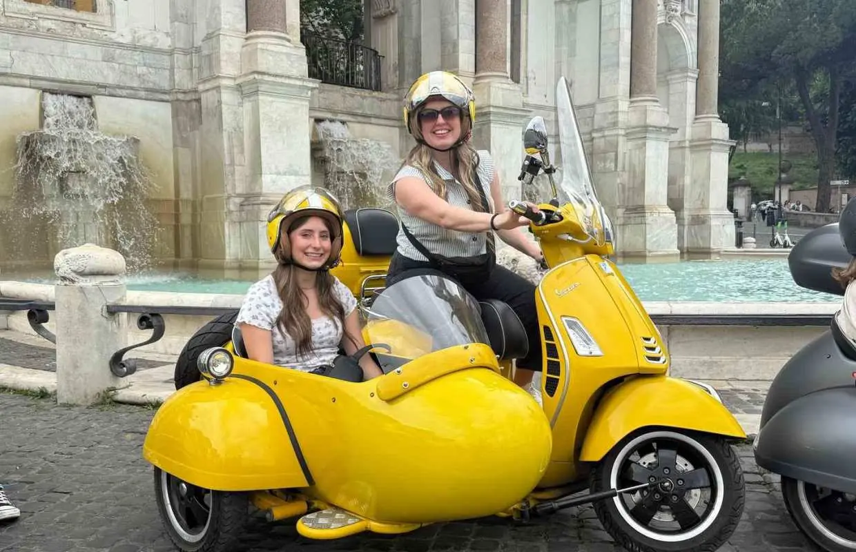 羅馬：Vespa 摩托車邊車之旅，含飯店接送和義式冰淇淋｜義大利