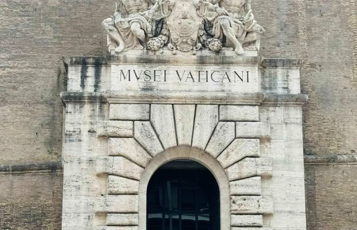 Vatican Museums Private Tour with Basilica Fast-Track Entry｜Italy