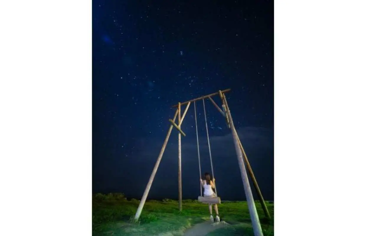 <Okinawa, Uruma City> Stargazing Photo Shoot and Sky Walk in Ikei Island or Kaichu Road + Hamahiga ☆彡 Families and couples welcome ☆彡 Same-day reservations OK, weather permitting