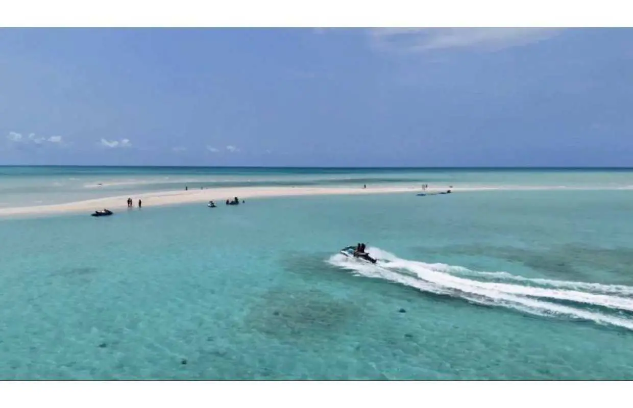 [Miyako Island] Jet ski rental with drone aerial photography (1 hour) - Remote area touring | Accompanied by a professional guide