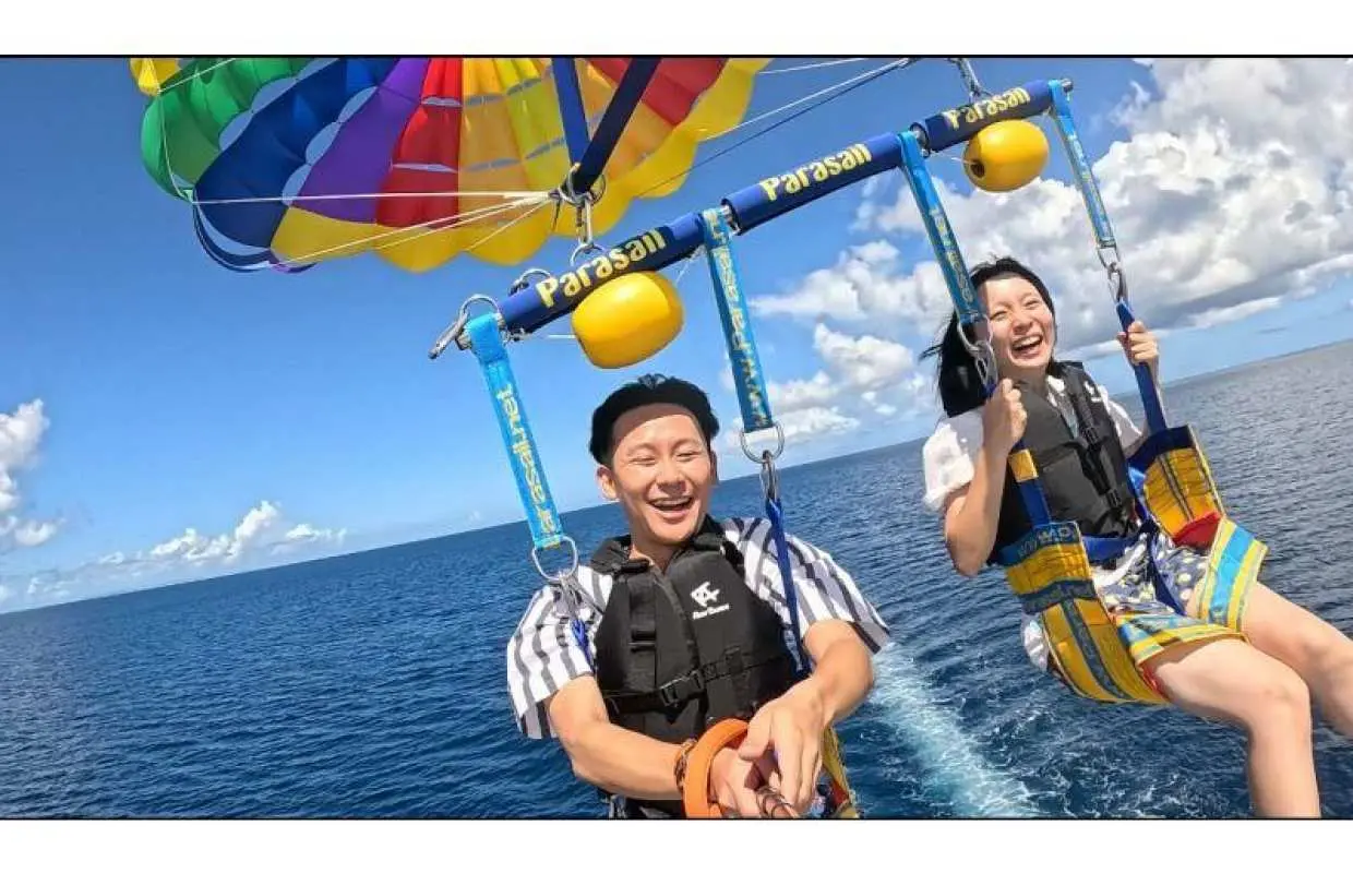 [오키나와, 차탄] 아메리칸 빌리지 패러세일링! 오키나와의 아름다운 바다를 하늘에서 만끽하는 특별한 경험! 높이를 선택하세요 (100m / 150m / 200m)