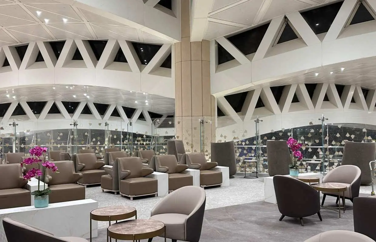 哈立德國王國際機場(RUH) | Terminal 1 | Plaza Premium Lounge | 貴賓室服務
