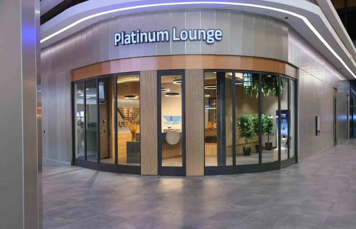 丘庫羅瓦國際機場(COV) | Main Terminal | Platinum Lounge (Domestic) | 貴賓室服務