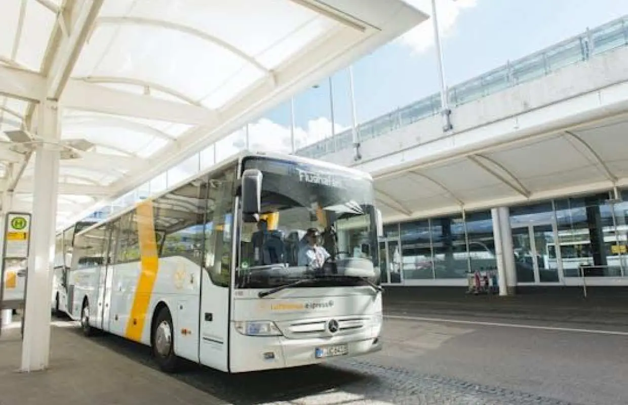 Lufthansa airport express bus to and from Munich city center