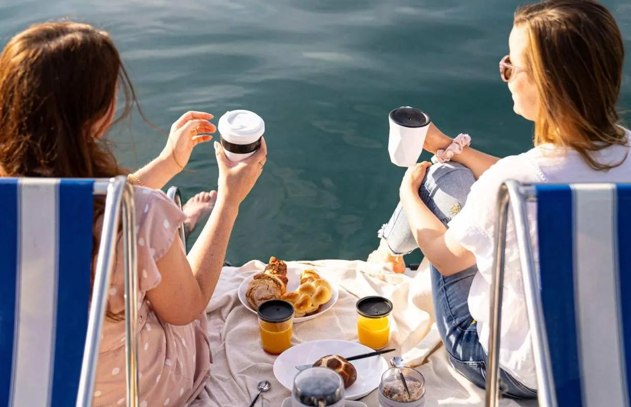 "Pedalo Z'Morge": Breakfast on Lake Lucerne