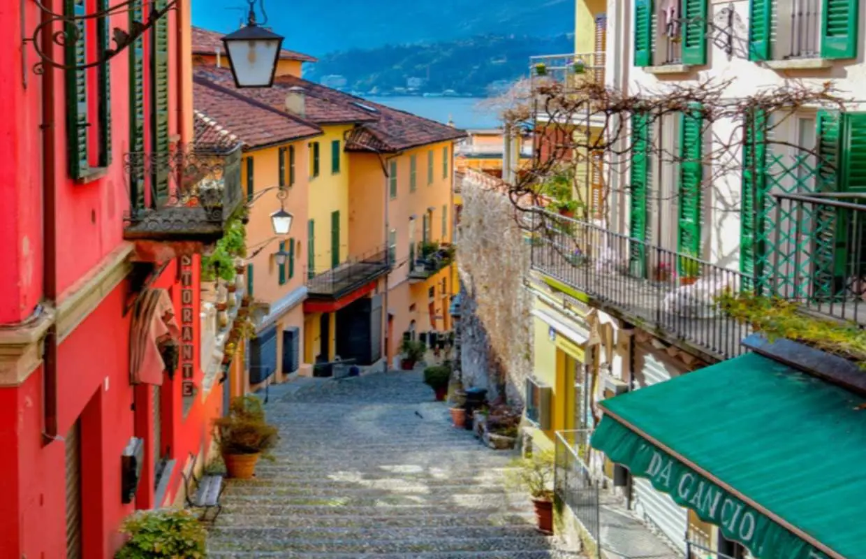 Private Day Tour Three Lakes: Como, Lugano, Maggiore