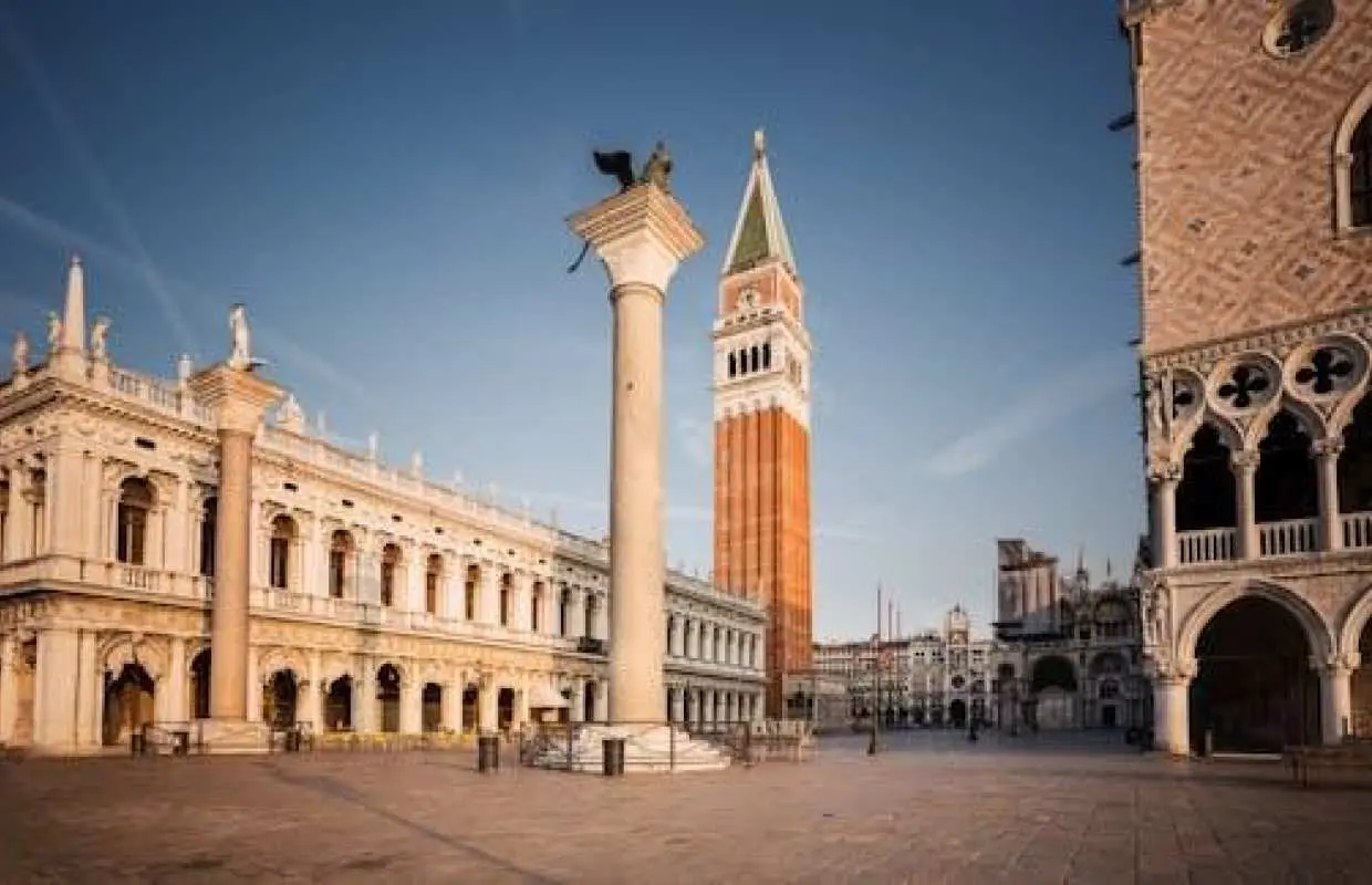 Essential walking tour of Venice