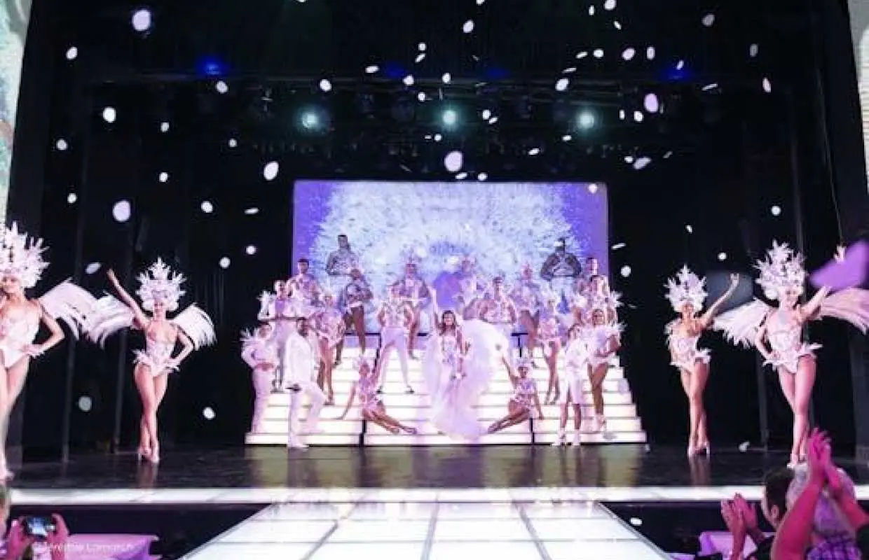 Paradis Latin show with optional dinner