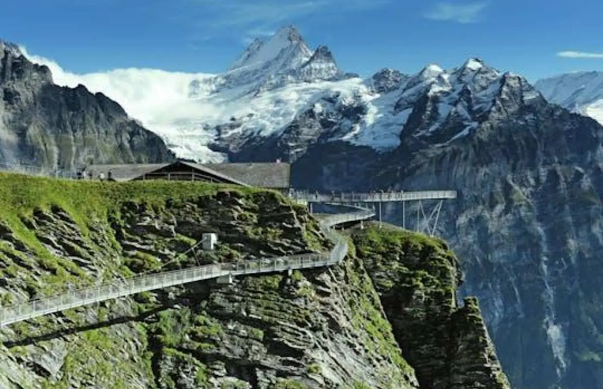 Tour trọn ngày khám phá Grindelwald và Núi First từ Zurich