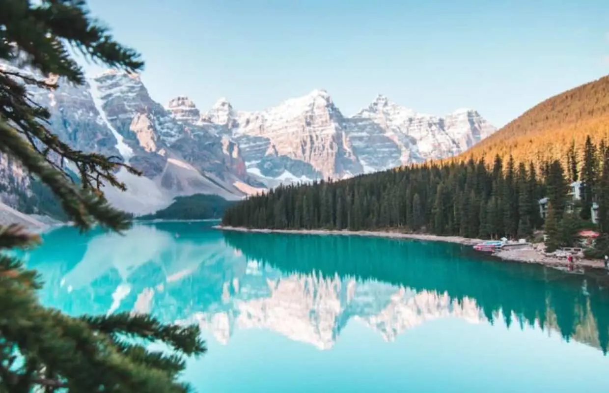 1-Day Canadian Rockies tour: Lake Louise & Moraine Lake, Yoho, Emerald Lake | Canada