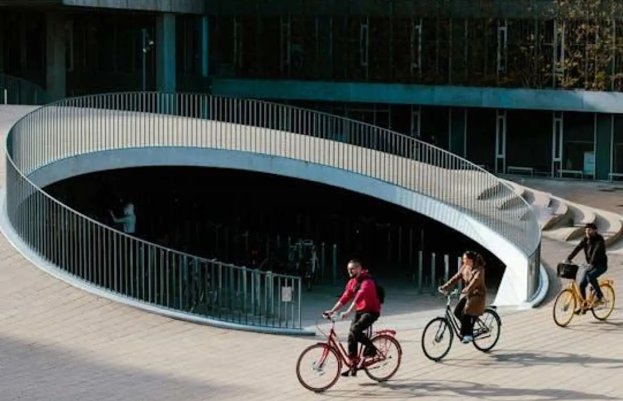 Copenhagen architecture and sustainability bike tour