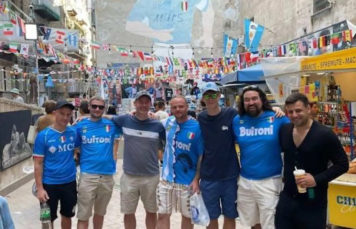 SSCナポリのサッカーの試合がナポリで地元で行われた。
