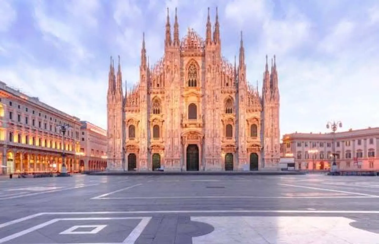 Discover Milan in 90 minutes with a local