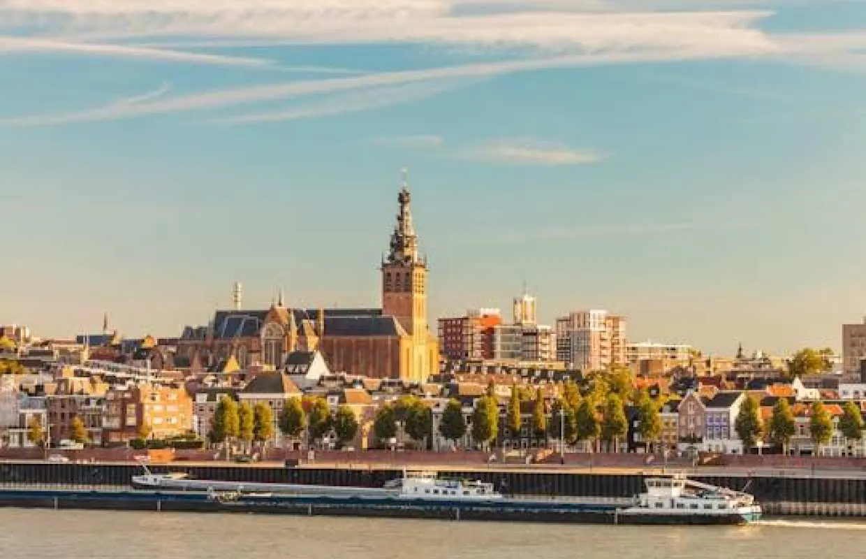 Self guided tour with interactive city game of Nijmegen