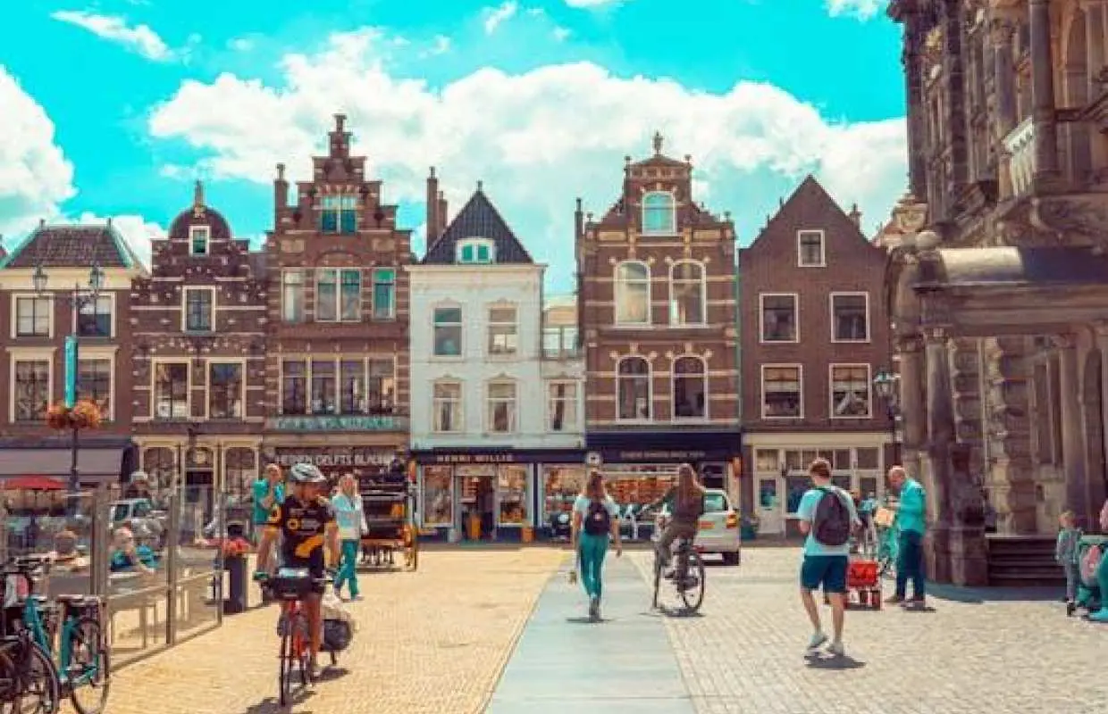 Delft Blue exploration game and tour