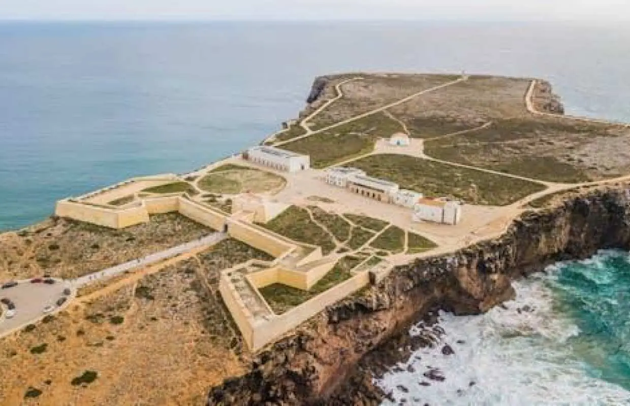 เข้าชมป้อมปราการซาเกรส (Vila do Bispo) โดยไม่ต้องต่อคิว