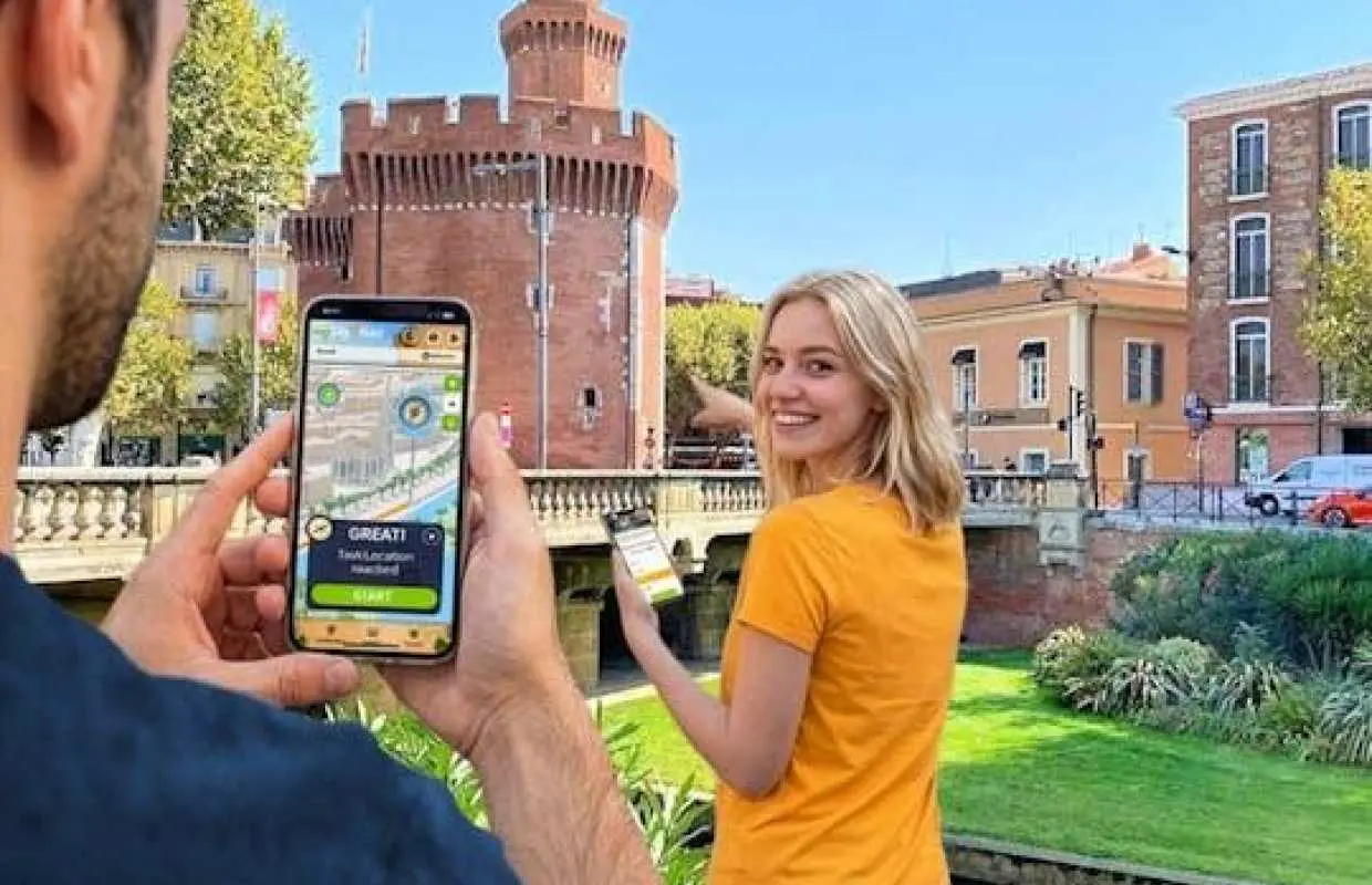 Self-guided digital scavenger hunt in Perpignan