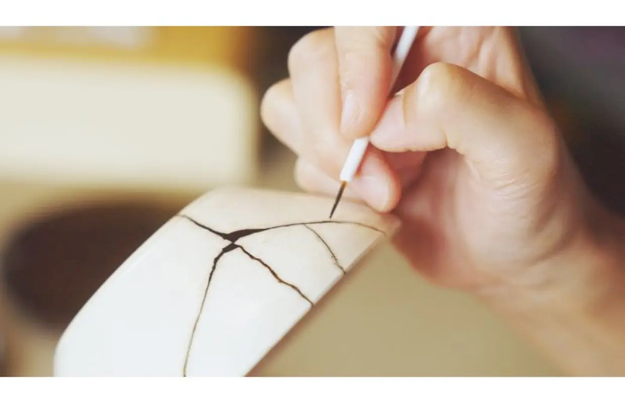 [Tokyo, Shinjuku] Beginners welcome! Experience the traditional Japanese art of Kintsugi (gold repair).