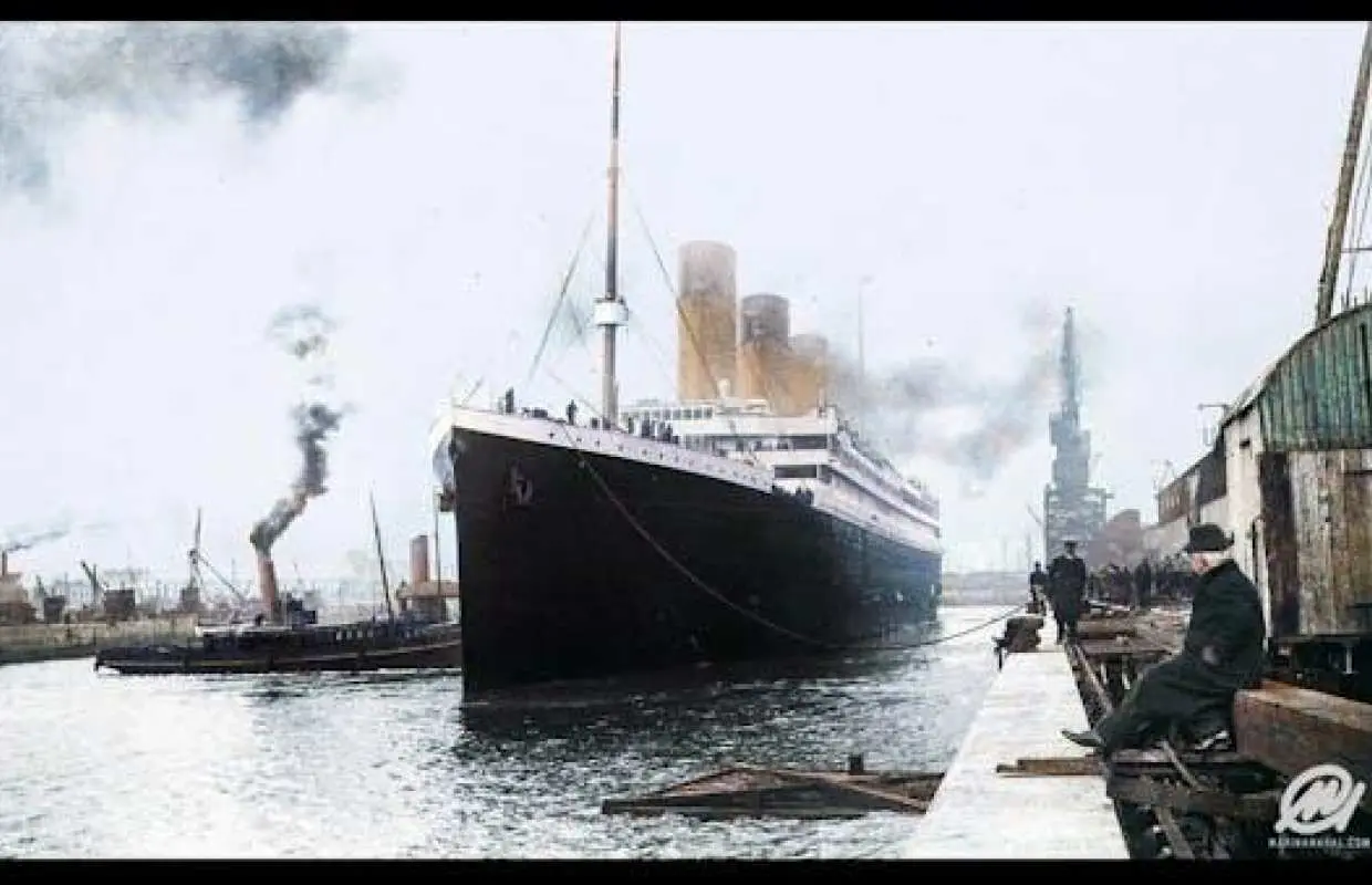 Tham gia tour đi bộ "Những bí mật của Titanic"