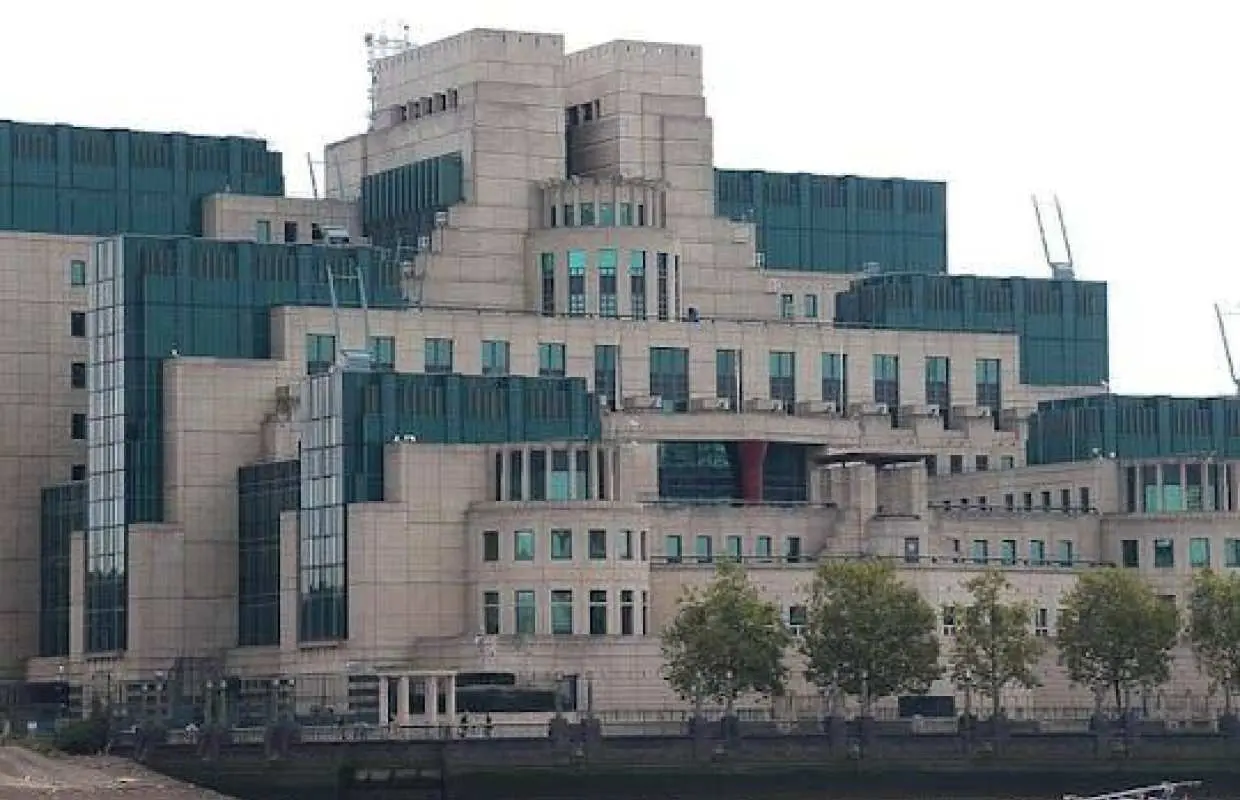 007 James Bond's London private half day tour
